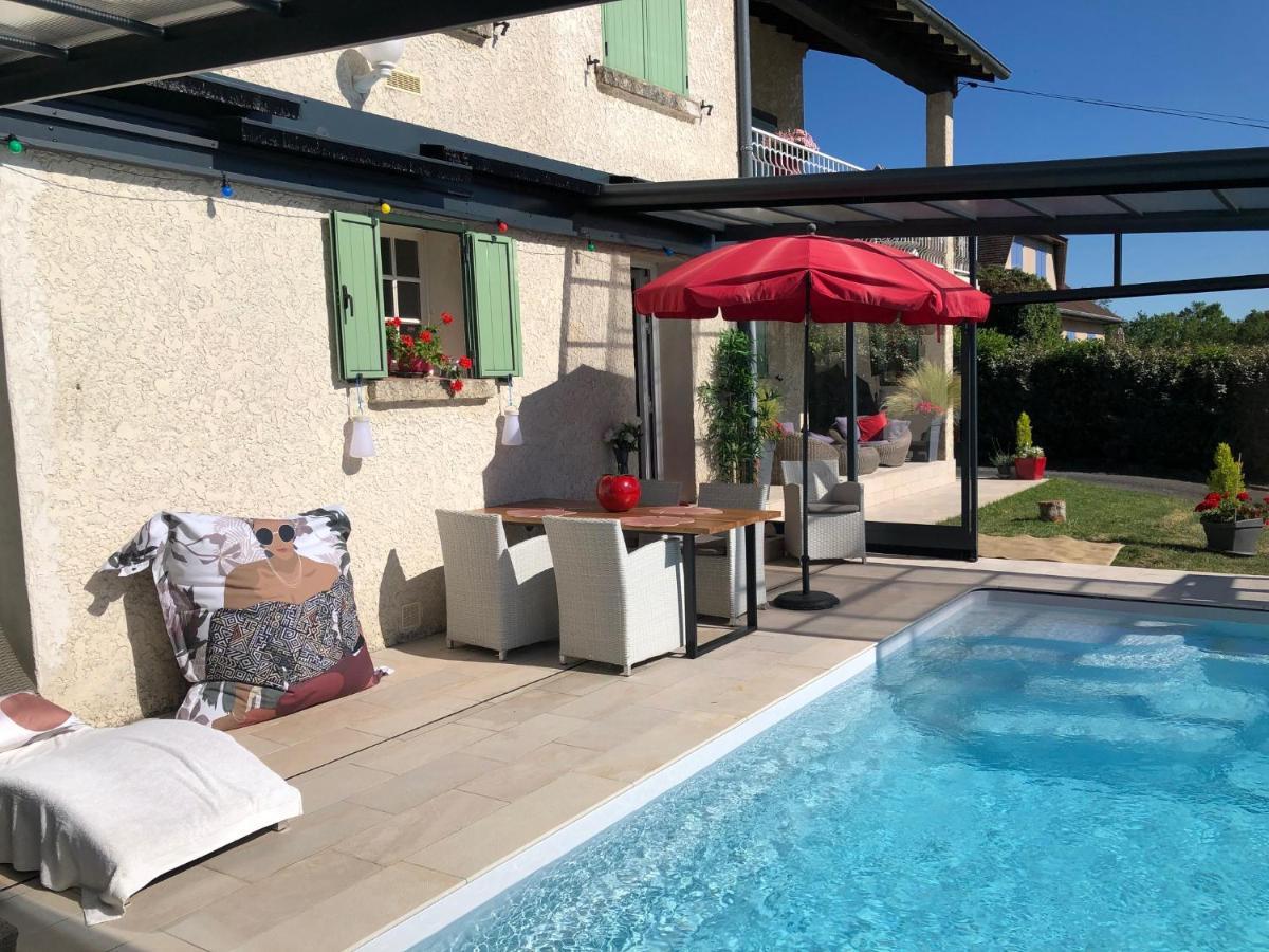 Avec Piscine Couverte Chauffee Du 15 Avril A Octobre Et Privatifs, Vue * Estivareilles (Allier)
