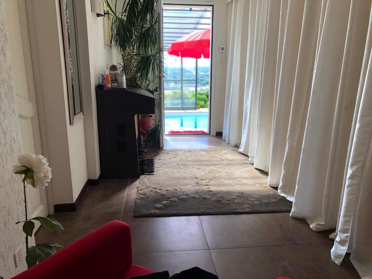 Apartment Avec Piscine Couverte Chauffee Du 15 Avril A Octobre Et Privatifs, Vue *