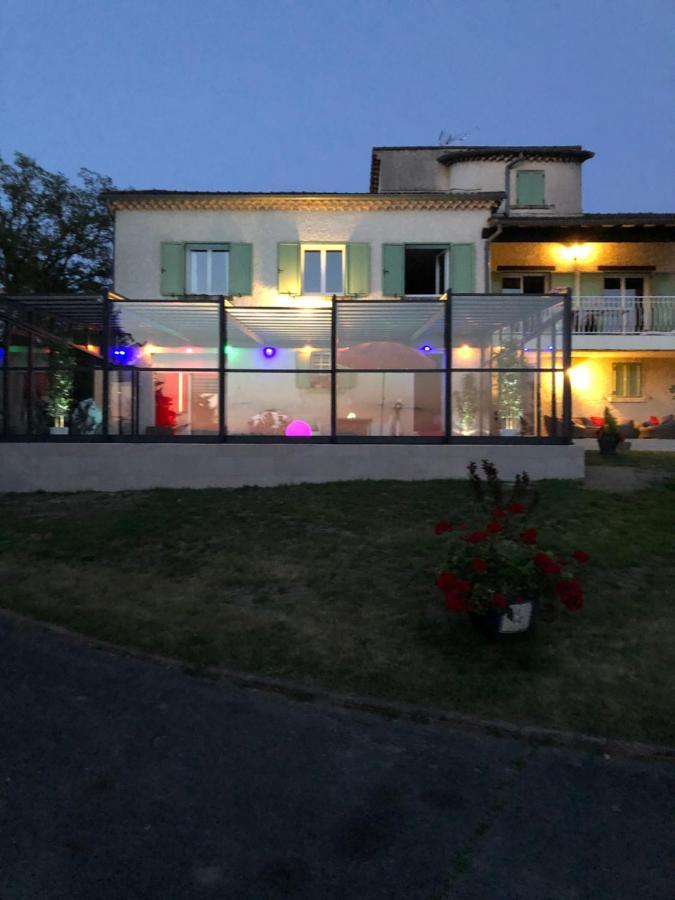 Apartment Avec Piscine Couverte Chauffee Du 15 Avril A Octobre Et Privatifs, Vue